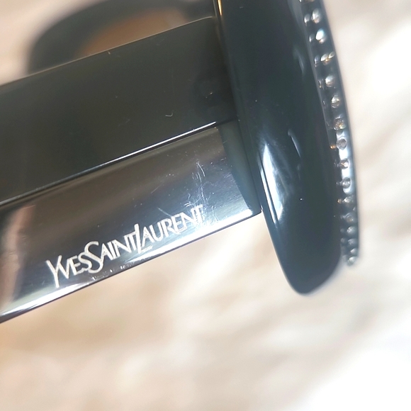 Yves Saint Laurent sunglasses - Picture 12 of 16